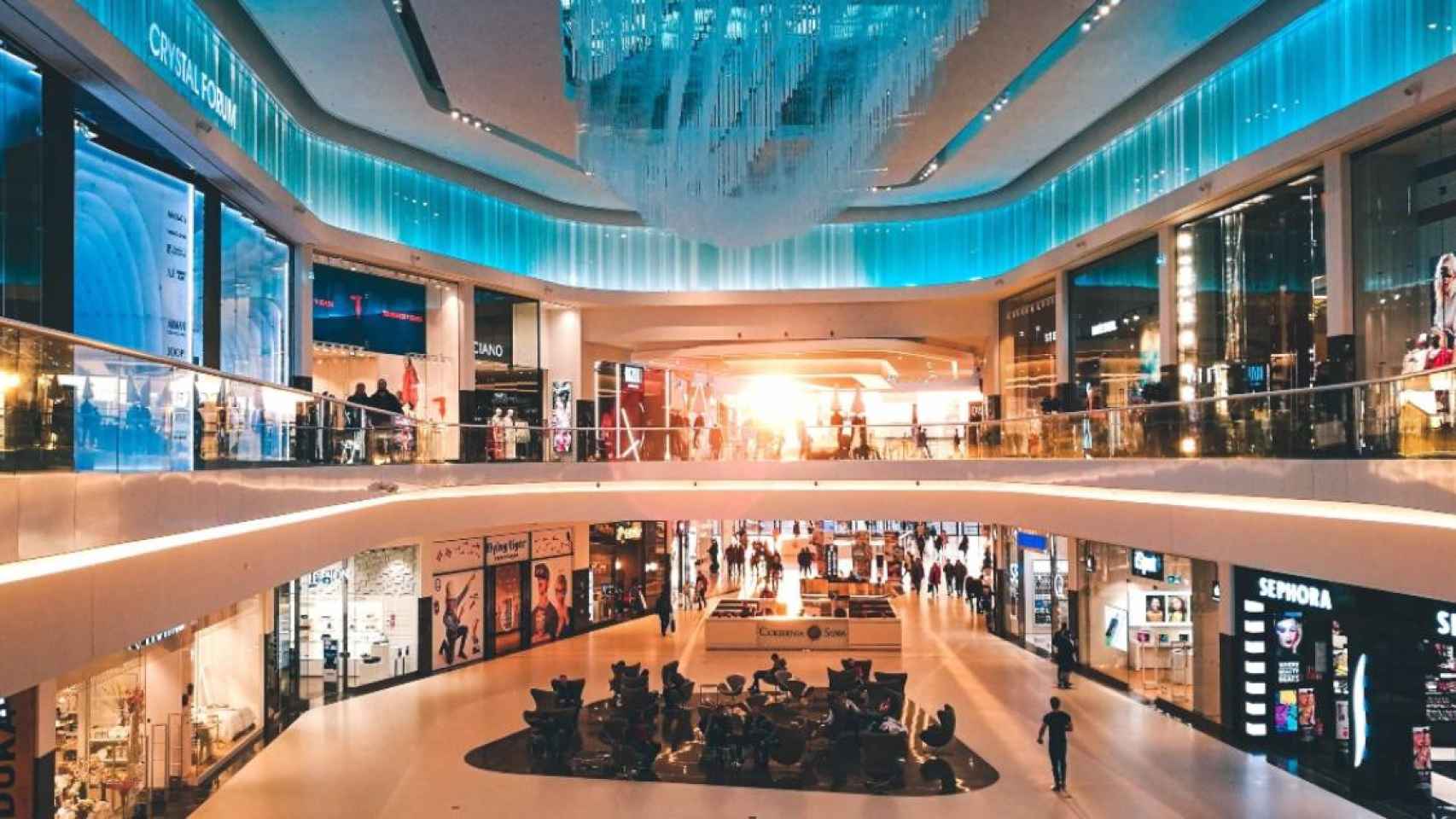 Los centros comerciales reabren tras el Covid-19 / MVGM