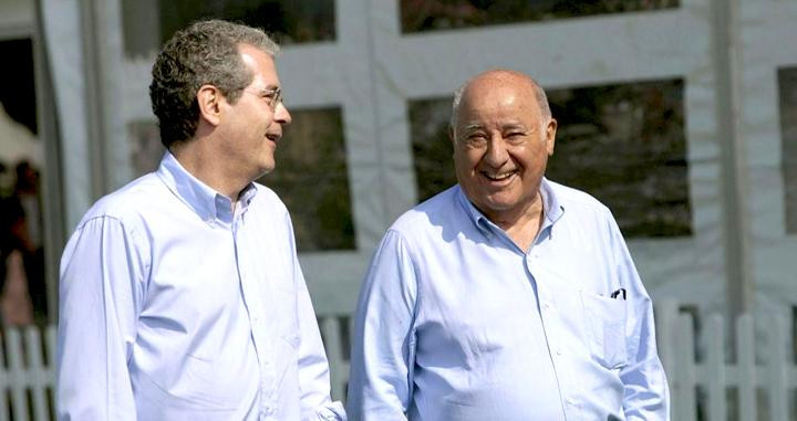 A la izquierda, Pablo Isla, máximo ejecutivo de Inditex, junto al fundador del grupo textil, Amancio Ortega / EFE