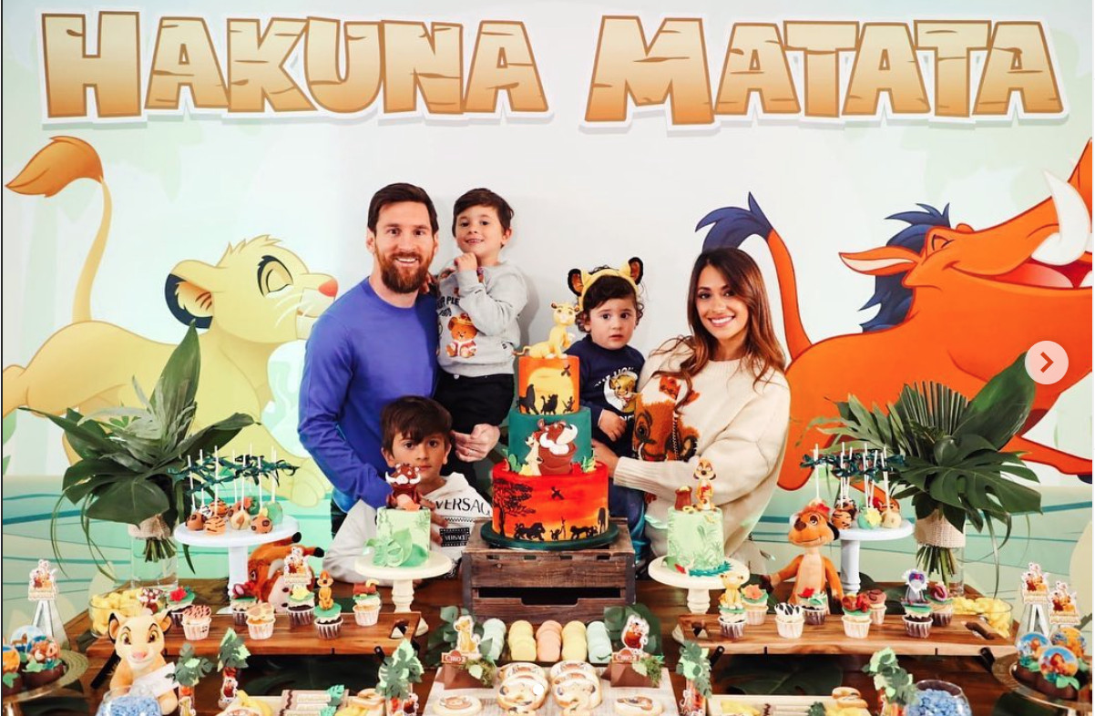Antonella Roccuzzo con Messi y sus hijos celebrando el cumpleaños de Ciro /Instagram