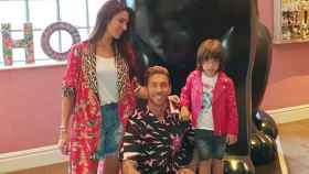 Pilar Rubio y Sergio Ramos con su hijo en Londres / Instagram