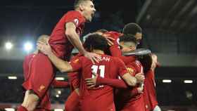 Los jugadores del Liverpool celebrando un tanto contra el Manchester City / EFE