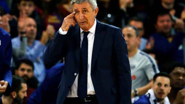 Svetislav Pesic, en el partido entre Barça Lassa y Cafés Candelas Breogán / EFE