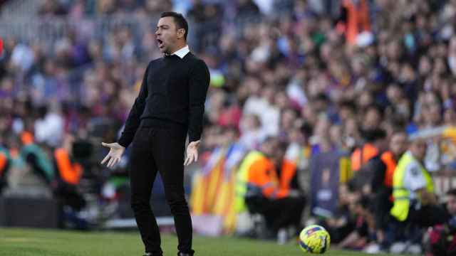 El entrenador del Barça, Xavi, se desespera ante Osasuna / EFE