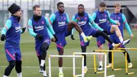 Samuel Umtiti entrenando con sus compañeros del Barça / FC Barcelona