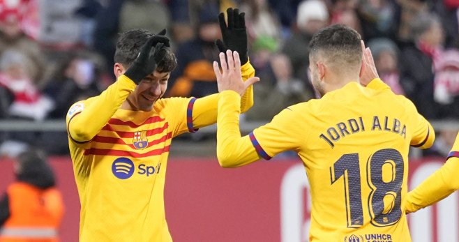Pedri González y Jordi Alba, celebrando el gol contra el Girona / EFE