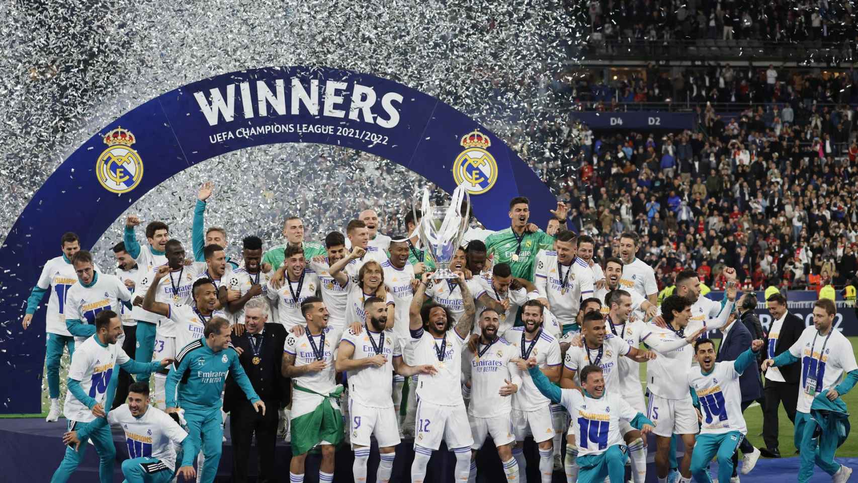 Los jugadores del Real Madrid celebran la 14ª Champons / EFE