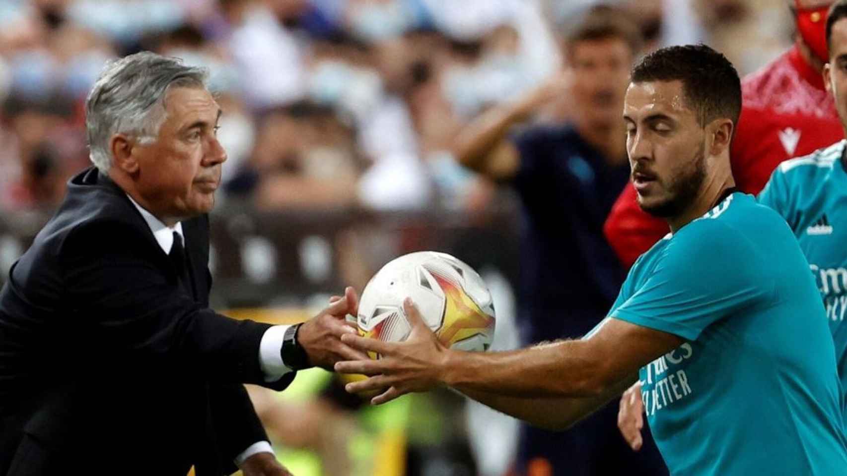 Ancelotti y Hazard, en un partido del Real Madrid / EFE