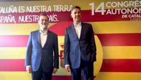 Mariano Rajoy (i), presidente del Gobierno, y Xavier García Albiol (d) en el 14 congreso del PPC que tuvo lugar en L'Hospitalet del Llobregat (Barcelona) / CG