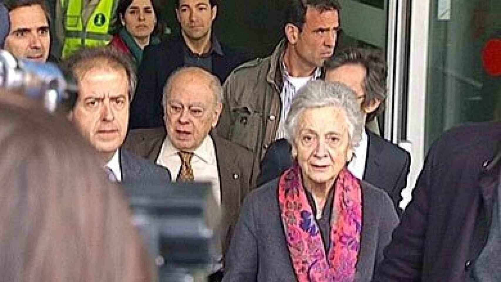 Jordi Pujol y Marta Ferrusola, a la salida de la Ciudad de la Justicia