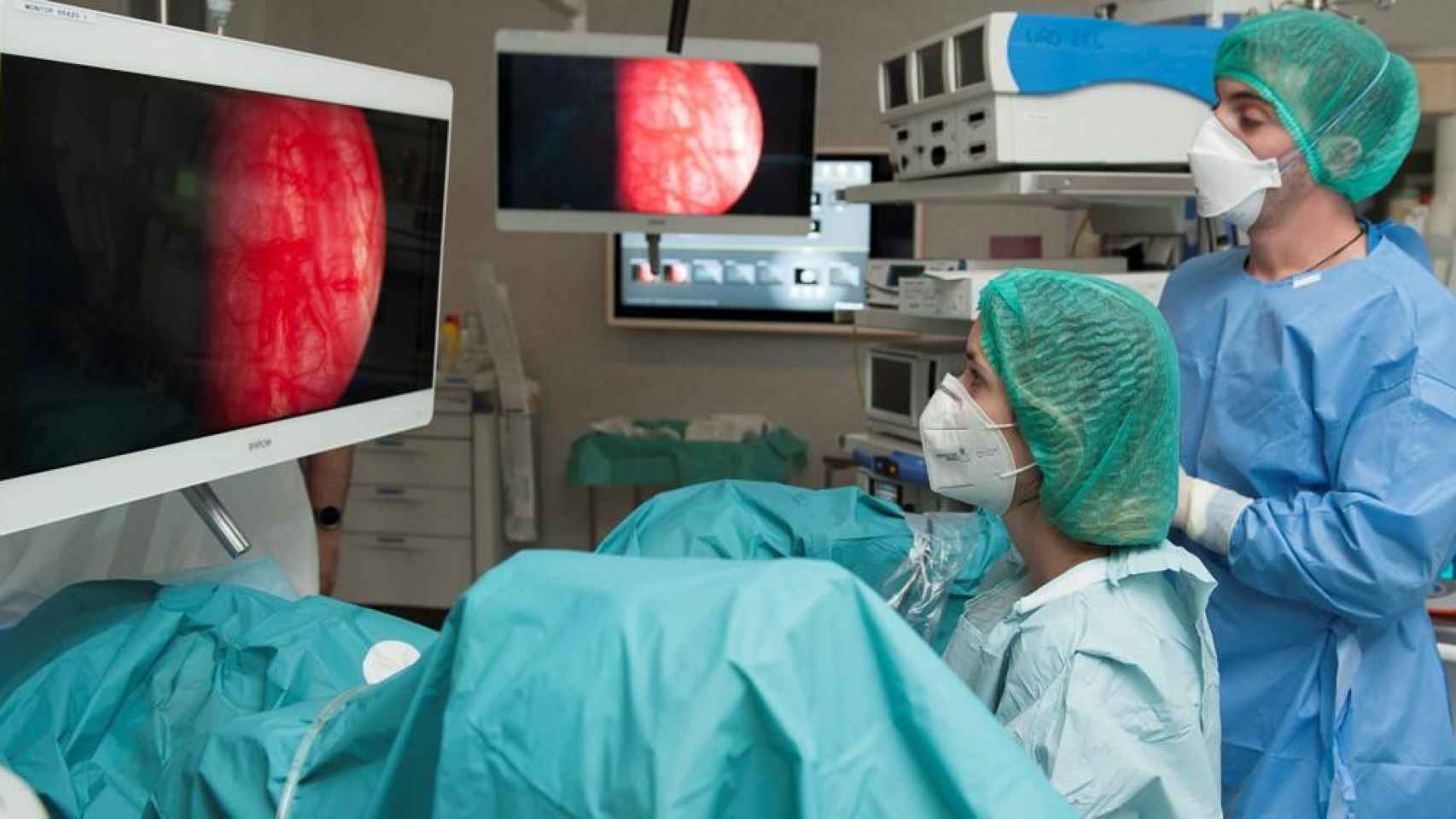 Intervención de próstata con la nueva técnica menos invasiva en el Hospital de Bellvitge / HUB