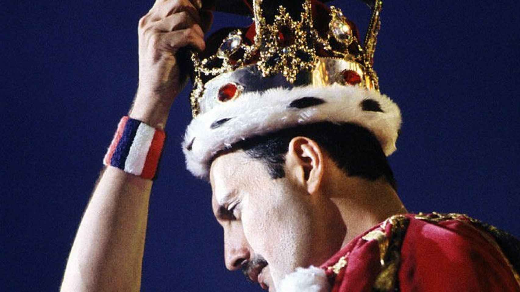 El cantante Freddie Mercury, líder de Queen.