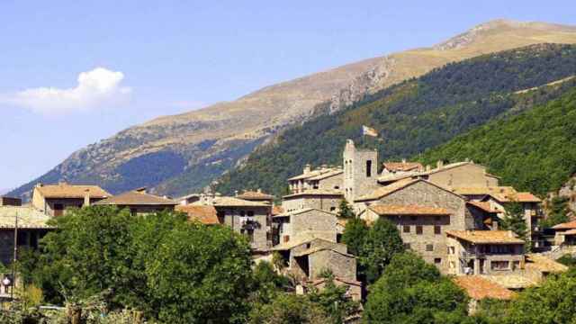 Un pueblo de turismo rural / PXHERE