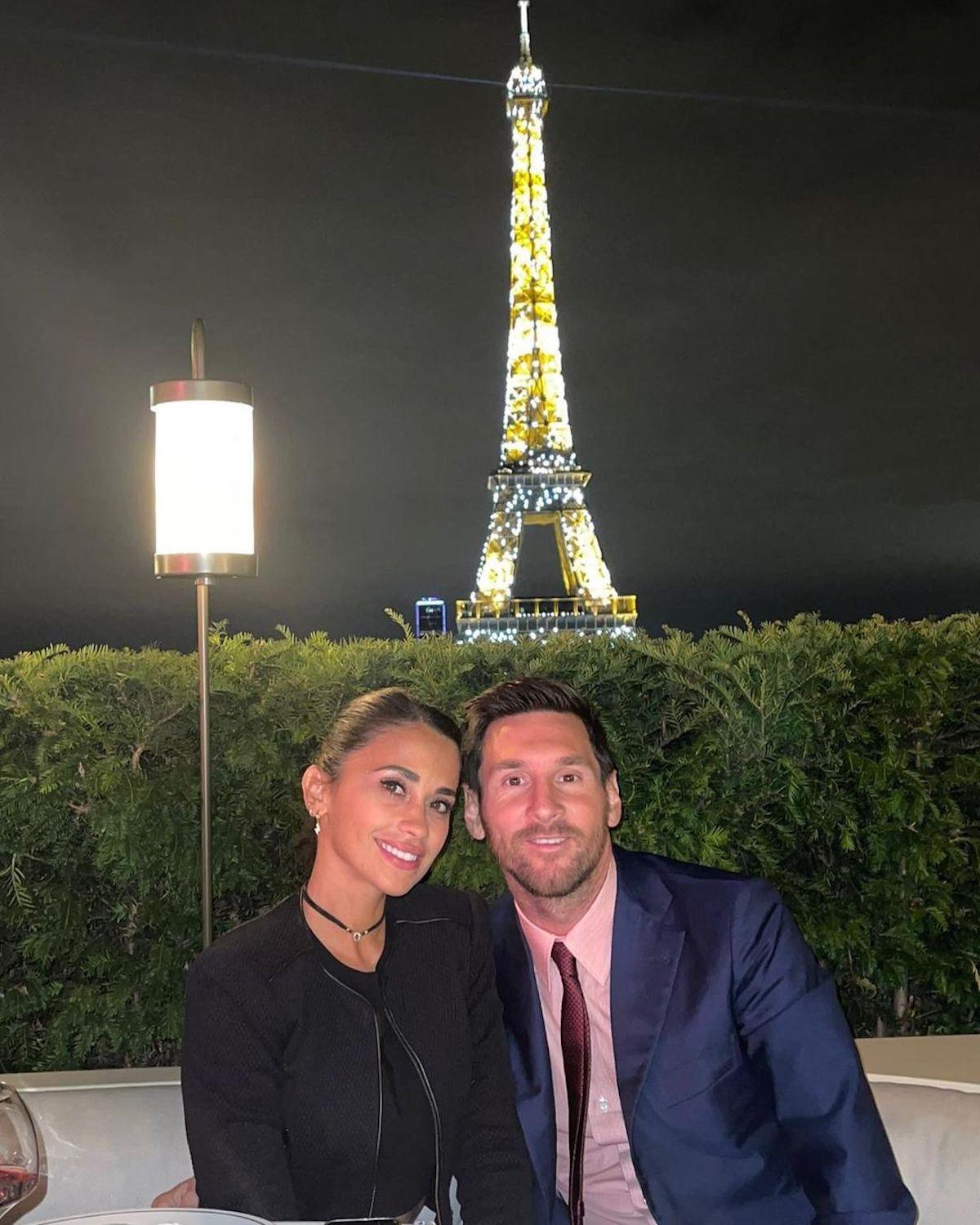 Messi y Antonella Roccuzzo en París / REDES