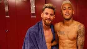 Messi y Neymar en el vestuario del Barça / FCB