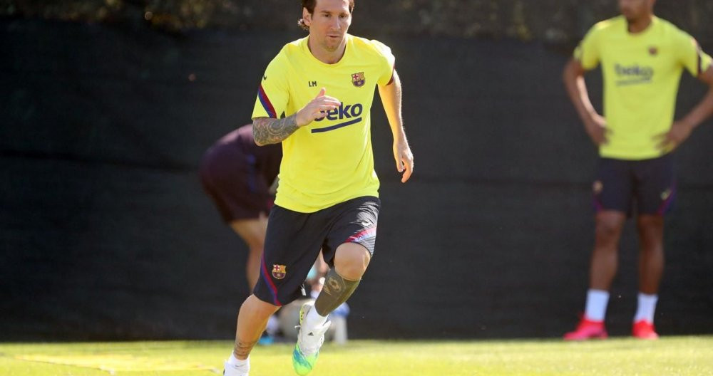 Leo Messi entrenando con el Barça /FC BARCELONA