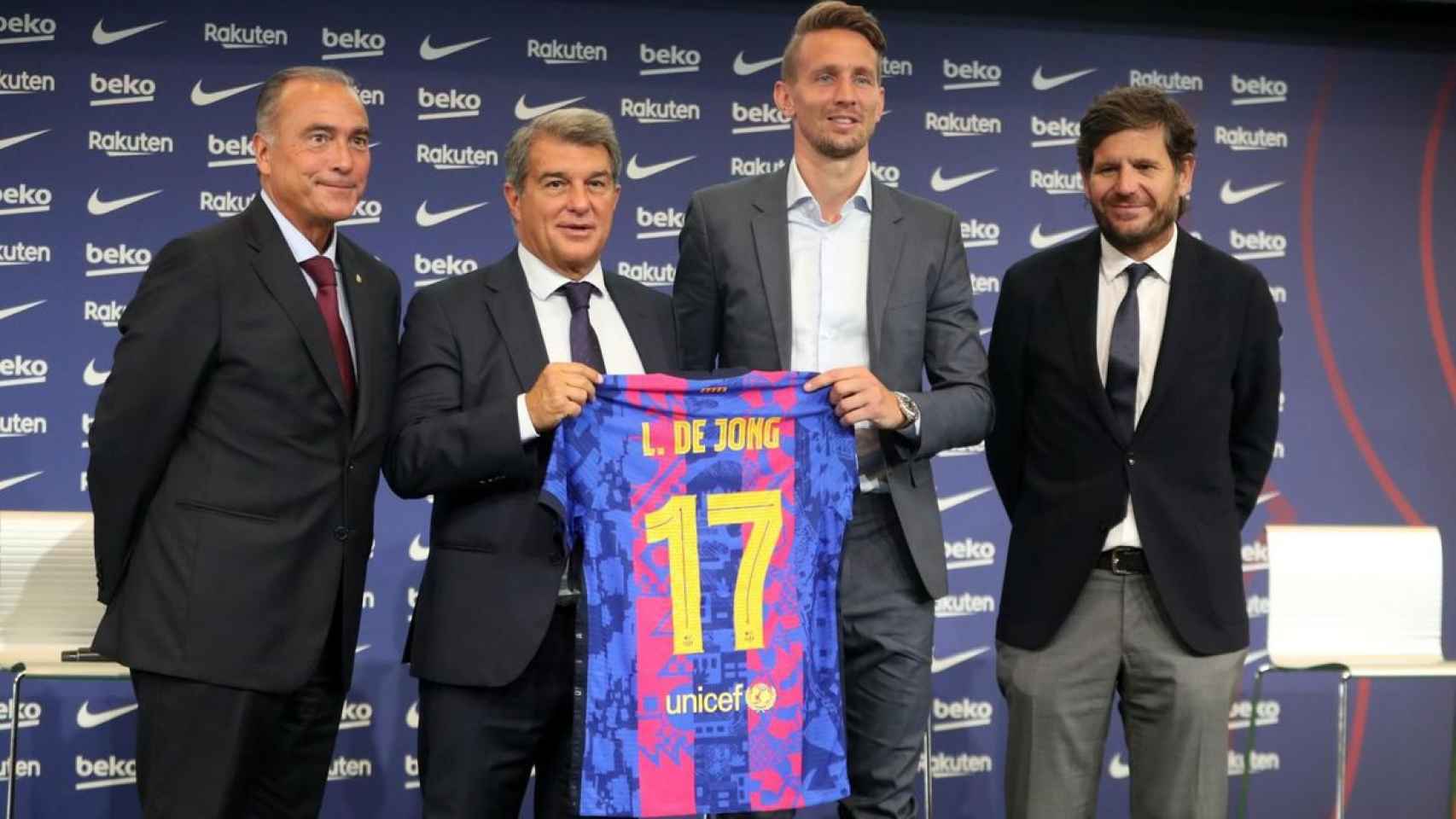 Yuste, Laporta, De Jong y Alemany en la presentación del neerlandés / FC Barcelona