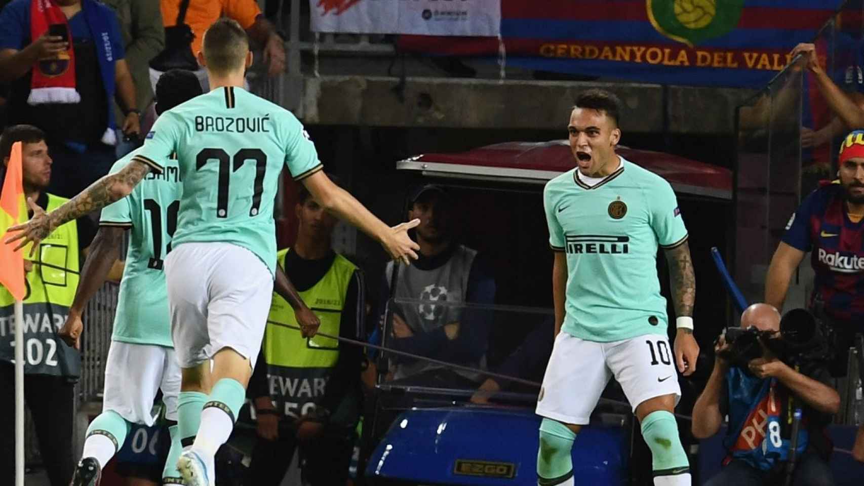 Lautaro Martínez celebrando su gol contra el Barça / EFE