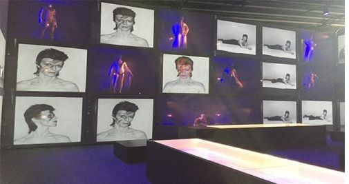 Mosaico de 'David Bowie Is', en el Museu del Disseny de Barcelona