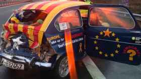 El 600 independentista, accidentado en su regreso de Bruselas / TWITTER