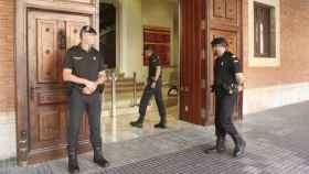 Operación de la Guardia Civil en el Ayuntamiento de Tortosa (Tarragona), en una imagen de archivo / EFE