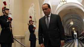 El presidente francés, François Hollande, antes de dirigirse a la nación en una sesión extraordinaria del Congreso en Versalles