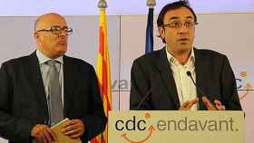 El vicesecretario general de Coordinación Institucional de CDC, Lluís Corominas, y el secretario de Organización de CDC, Josep Rull