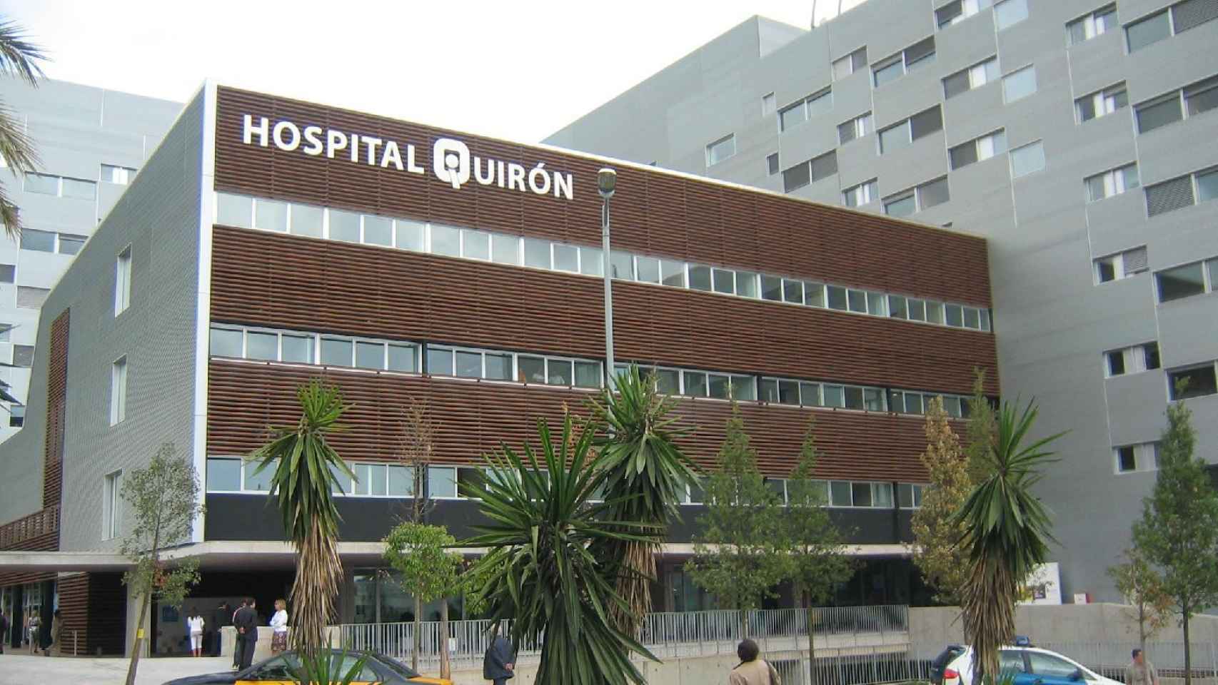 Fachada del Hospital Quirón de Barcelona / MA