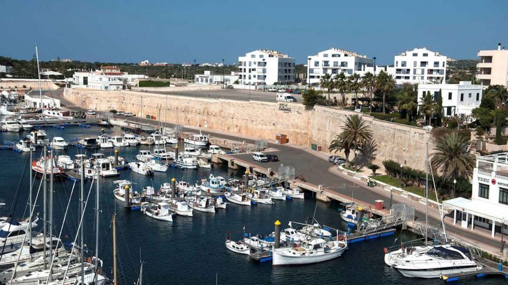 Una imagen de archivo del puerto de Ciutadella / EFE