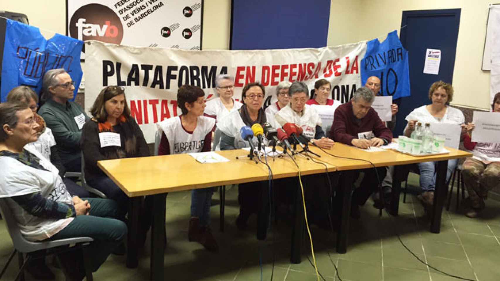Los portavoces de la Federación de Vecinos de Barcelona, en la rueda de prensa del jueves / CG