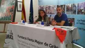 Carla Carbonell, de la Fundació Festa Major de Gràcia, y Eloi Badia, regidor del distrito.