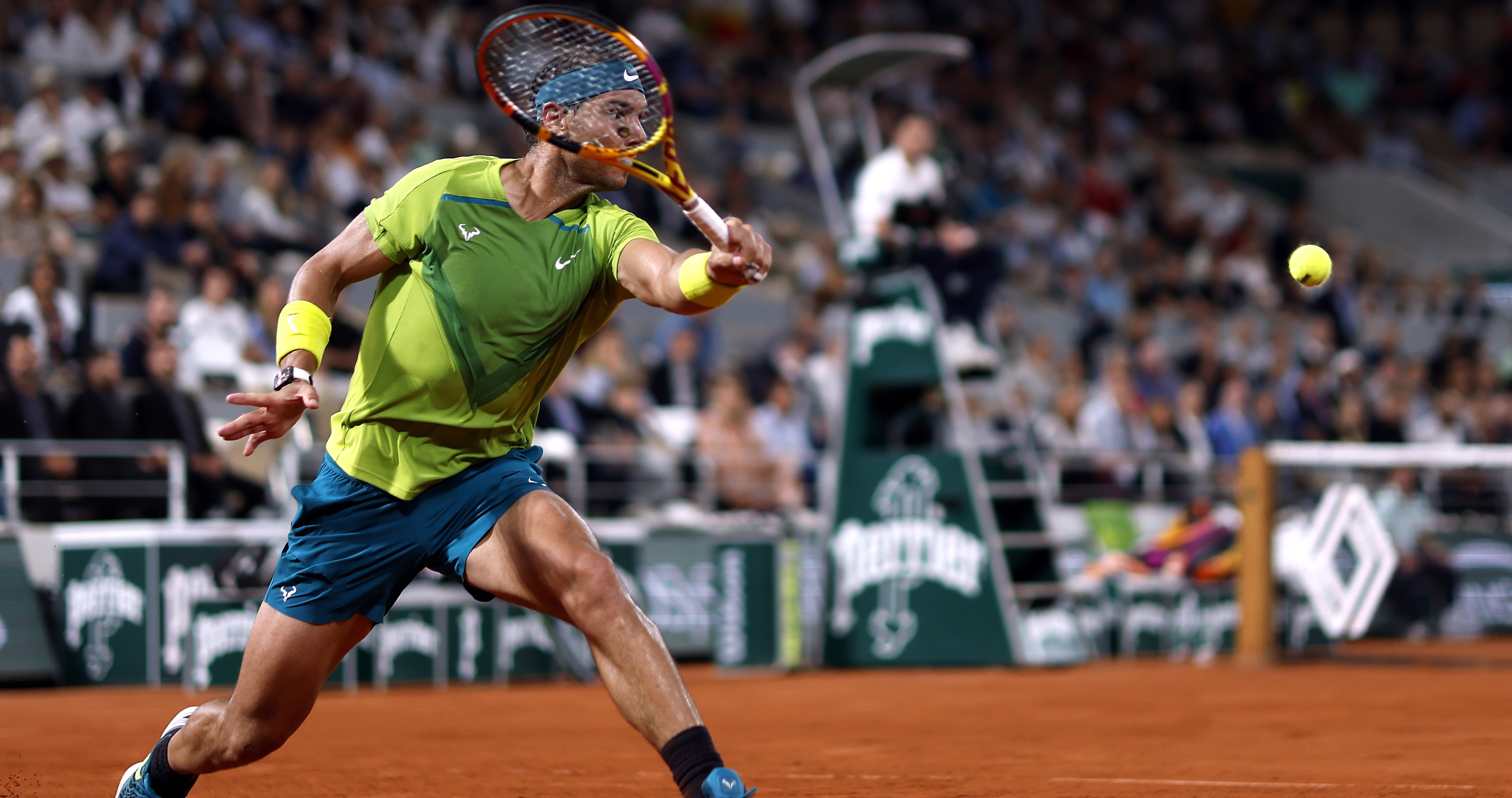 Rafa Nadal se enfrenta al alemán Alexander Zverev en su partido de semifinales del Roland Garros / EFE