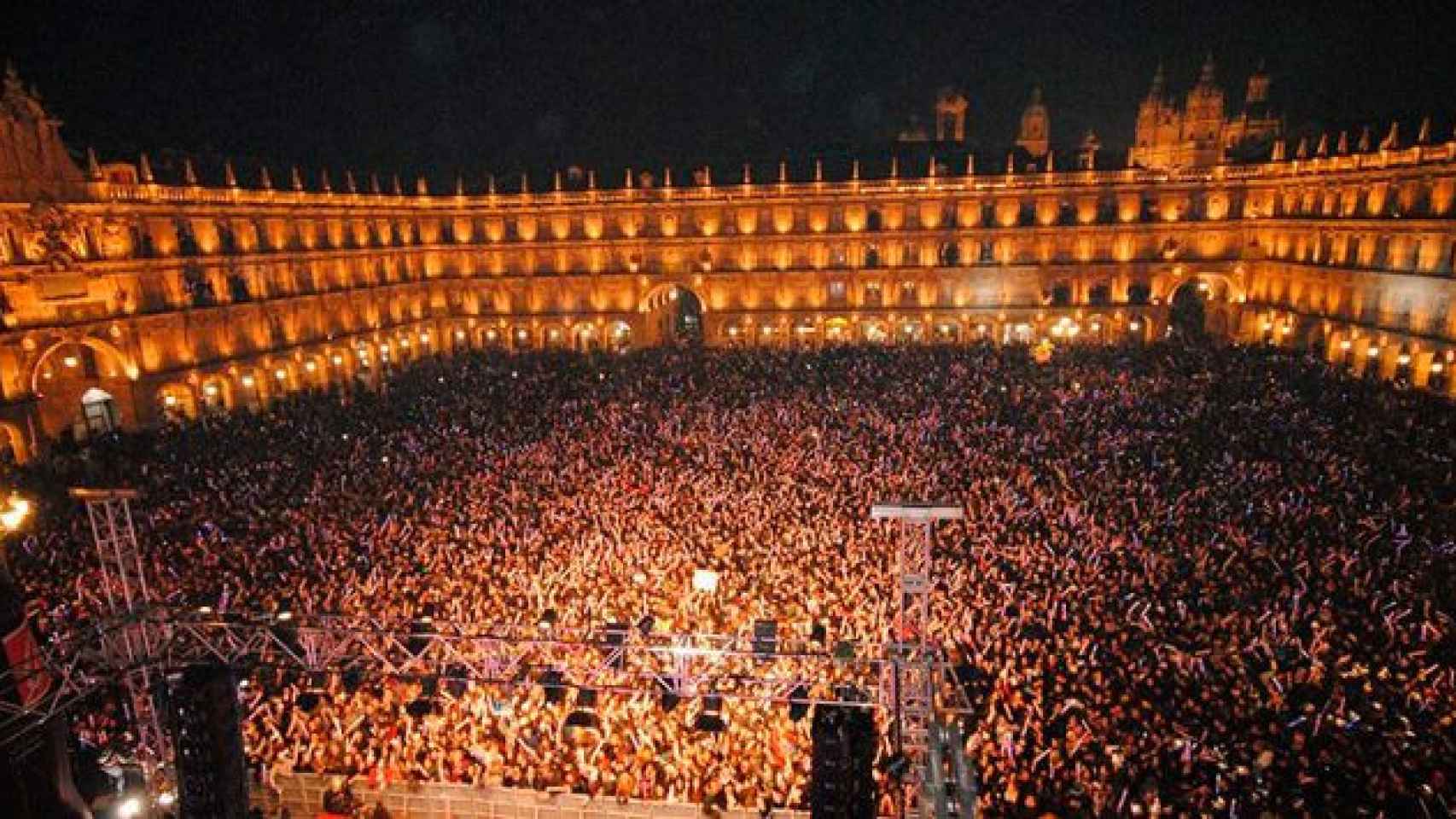 Imagen de la nochevieja universitaria de Salamanca de 2016 / CD