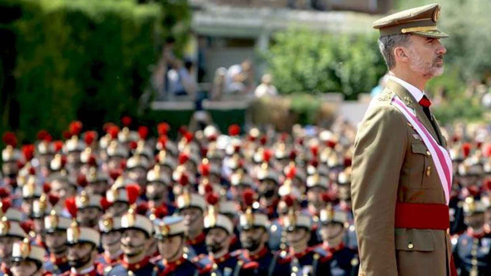 El Rey Felipe VI, durante el acto central del Día de las Fuerzas Armadas, que se ha celebrado este sábado en Guadalajara / EFE