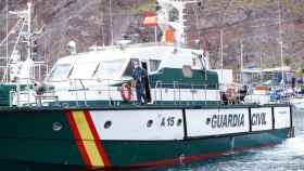 Un barco de la Guardia Civil durante la búsqueda de Tomás Gimeno y sus hijas en Tenerife / EP