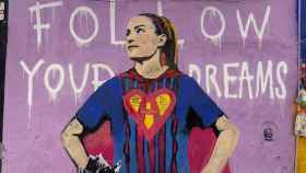 El graffiti de Alexia Putellas en Barcelona, lleno de pintadas vandálicas / REDES