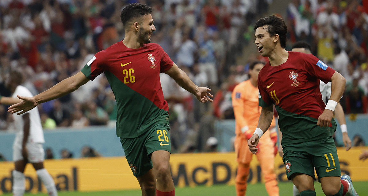 Gonçalo Ramos y Joao Felix celebran uno de los goles del festín de Portugal contra Suiza / EFE