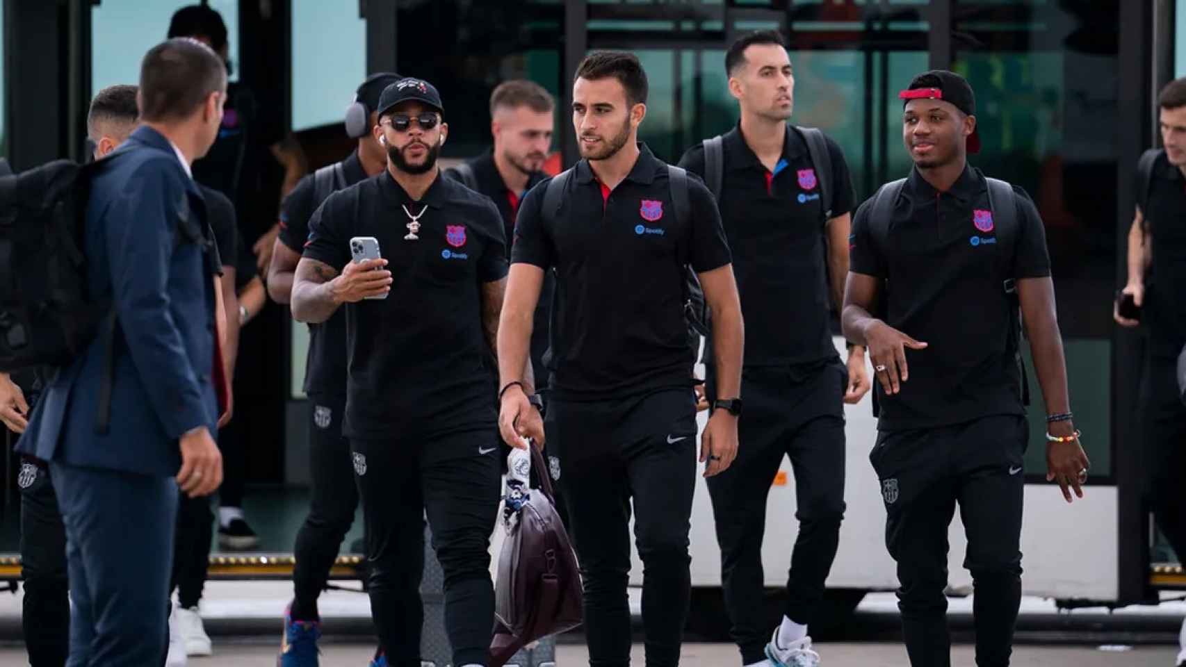 Los jugadores del Barça, durante un viaje, antes de comenzar la fecha FIFA / FCB