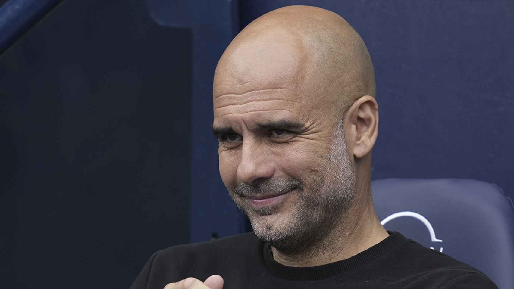 Pep Guardiola, sonríe, durante la última jornada de la Premier League 2021-22 / EFE