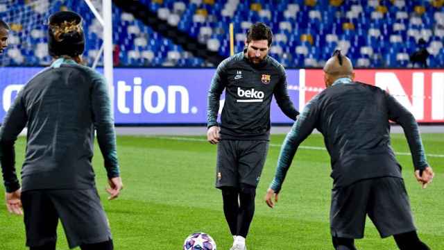 Messi en un entrenamiento del Barça / EFE