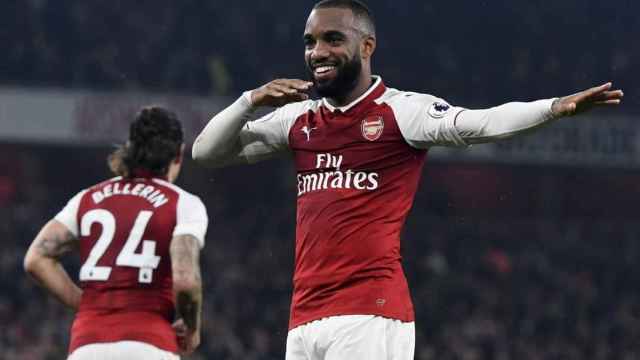 Una foto de Alexandre Lacazette celebrando un gol con el Arsenal / Twitter