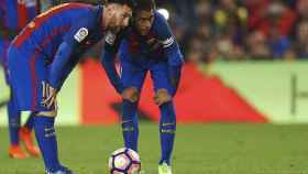 Una foto de archivo de Messi y Neymar en el Barça / EFE