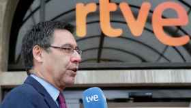 Josep Maria Bartomeu en los micrófonos de 'TVE' / EFE