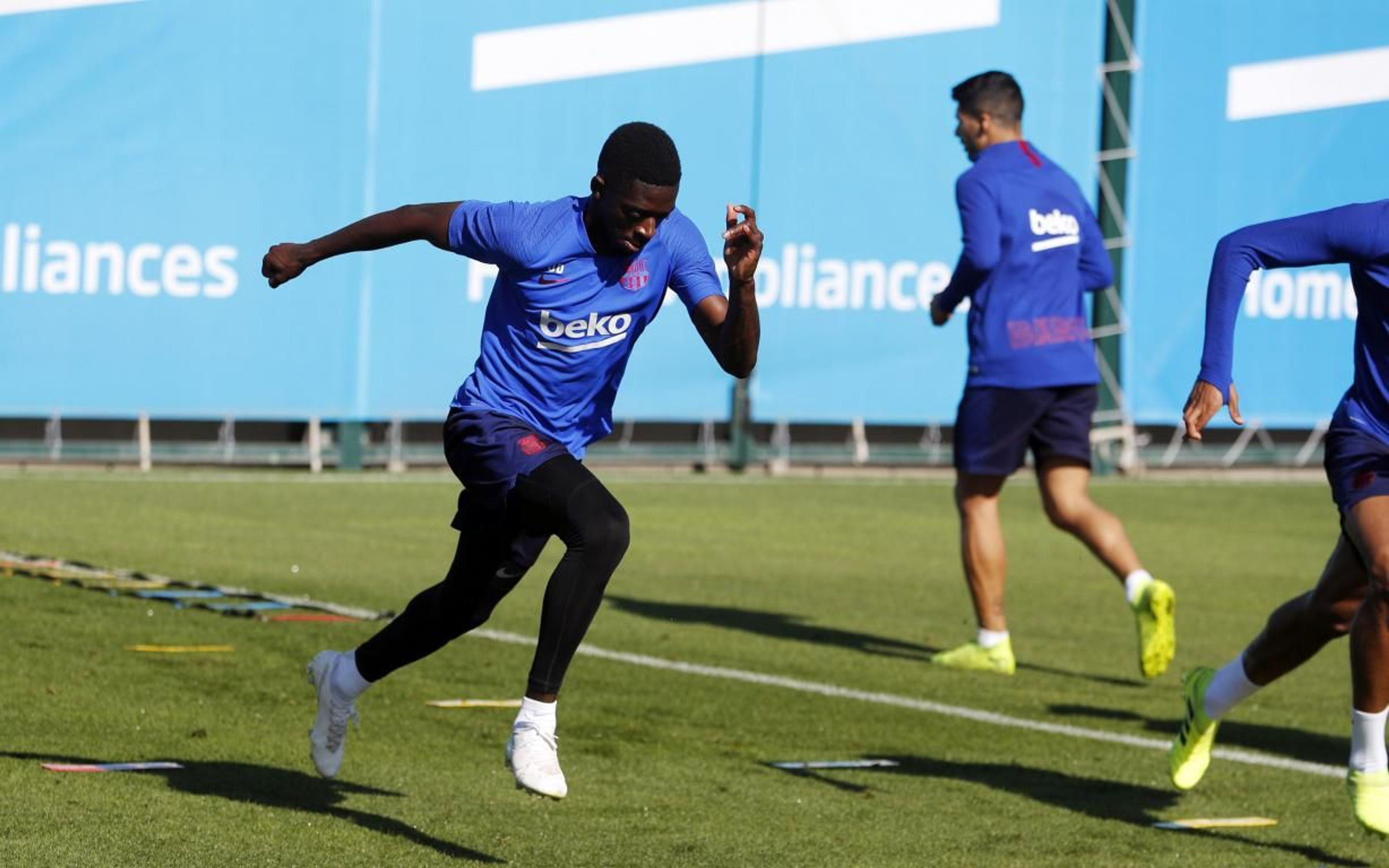 Ousmane Dembelé entrenando este jueves en la Ciutat Esportiva / FC Barcelona