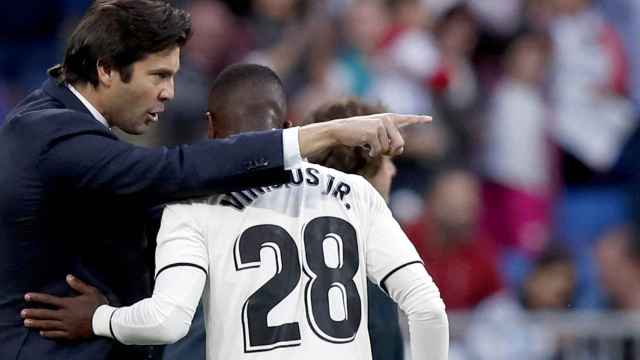 Solari da órdenes a Vinicius / EFE