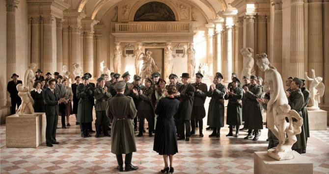 Fotograma de la película 'Francofonía', que trata la obsesión nazi por el arte