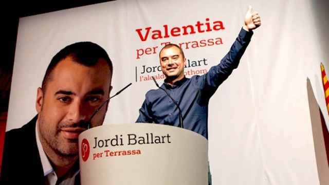 Cinco concejales del PSC de Terrassa emulan a Jordi Ballart y dejan el cargo