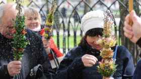Devotos cristianos celebran el Domingo de Ramos ortodoxo hoy en Lviv, en plena invasión de Ucrania / MYKOLA TYS - EPA - EFE