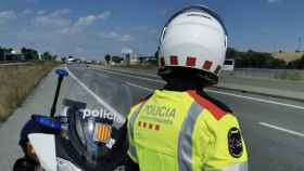 Un control policial en la autopista / MOSSOS