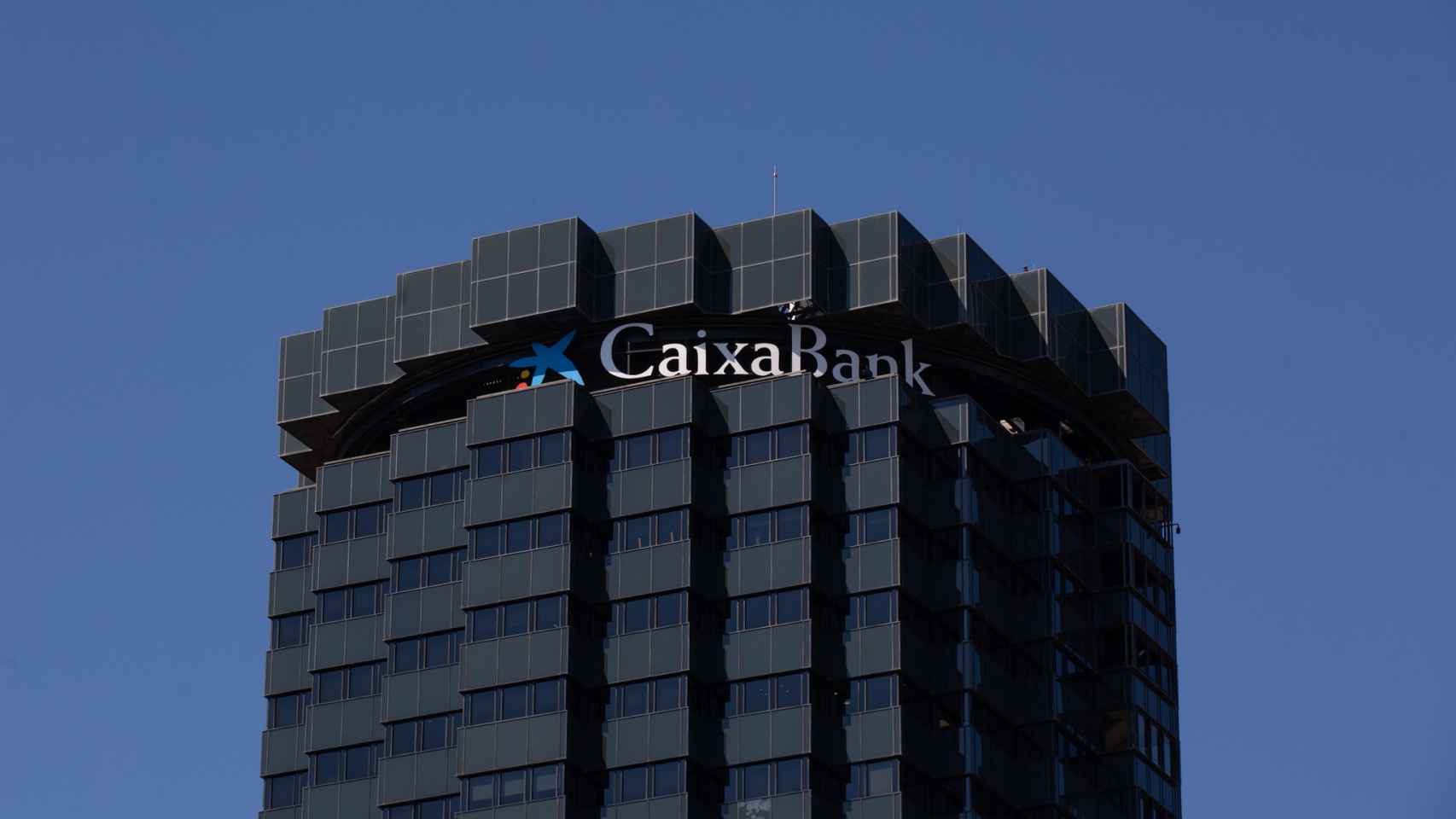 Fachada de la sede de CaixaBank en la Avenida Diagonal de Barcelona / David Zorrakino - EUROPA PRESS