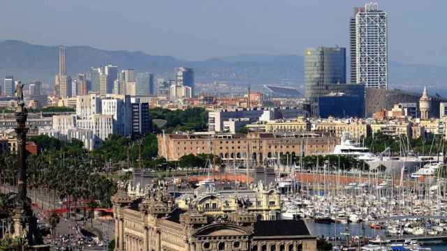 Vistas de Barcelona desde las inmediaciones del puerto / FOMENT DEL TREBALL